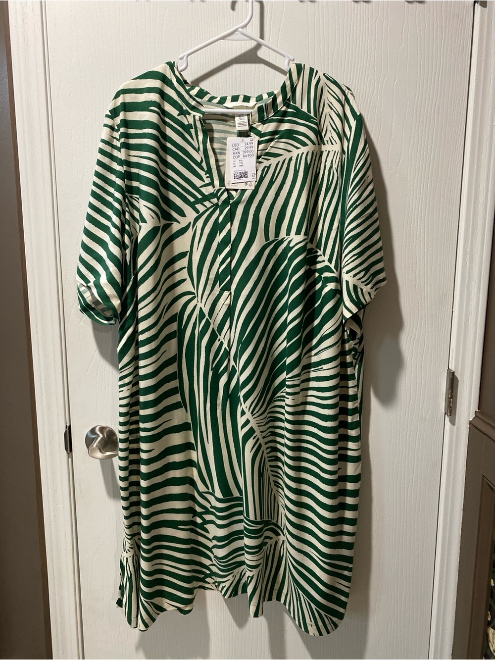 H&M Green Tropical Leaf Print Tunic Dress XXL Resortwear Summer V-Neck